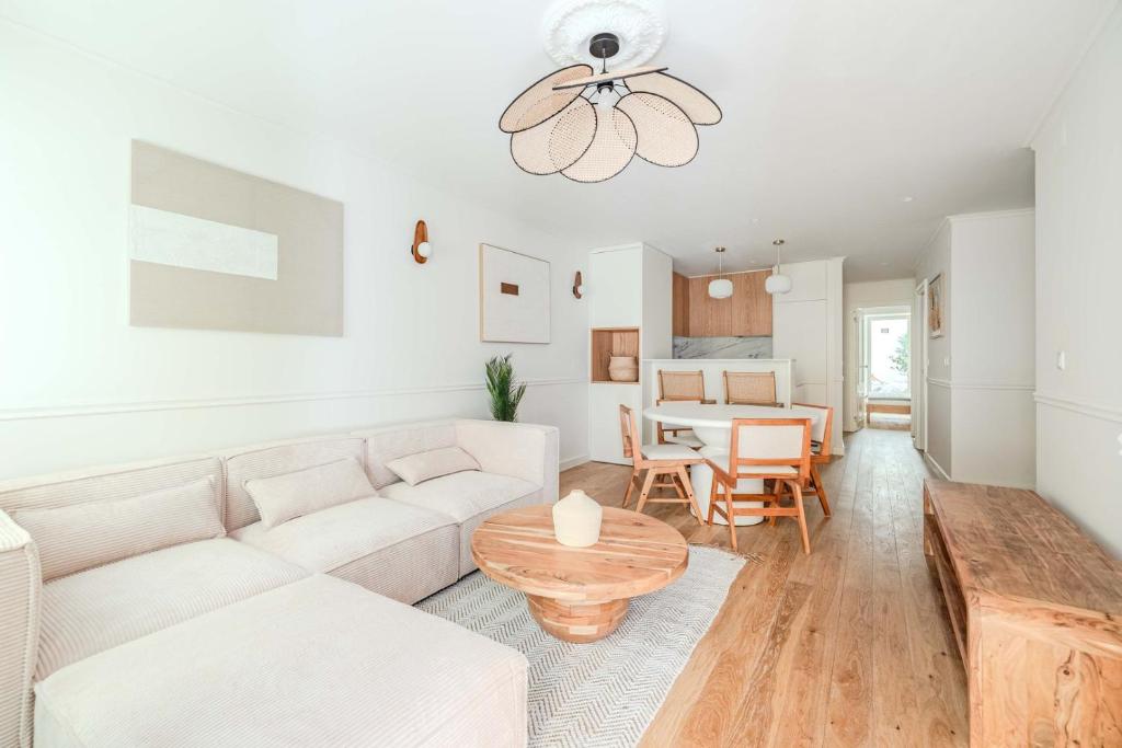 Stylish 2BR Apartment with AC & Terrace | By Airnest