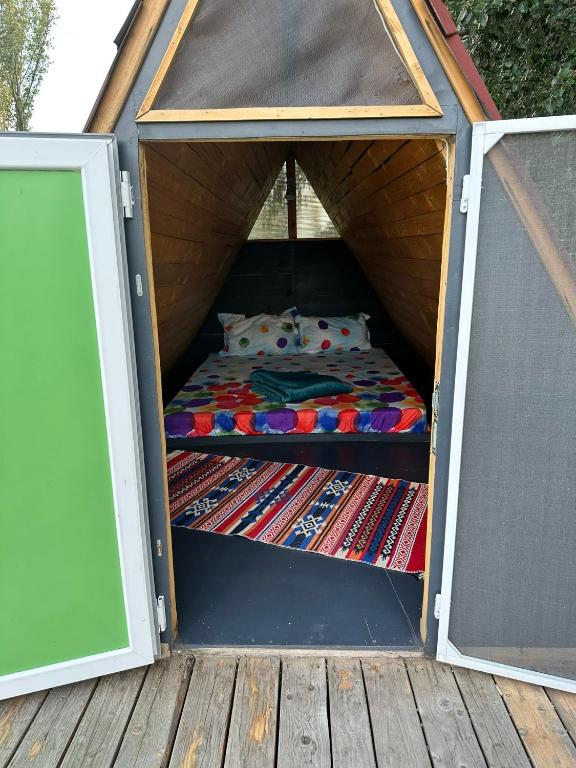 Postel nebo postele na pokoji v ubytování Samskara-Beach