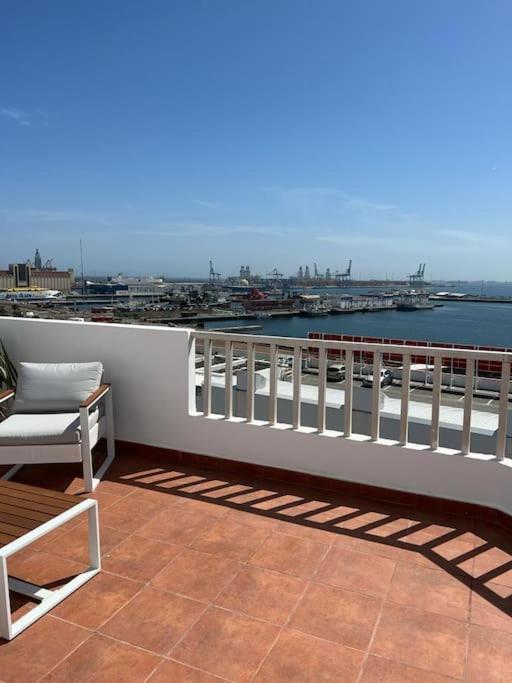 Ático tranquilo con vistas únicas al mar