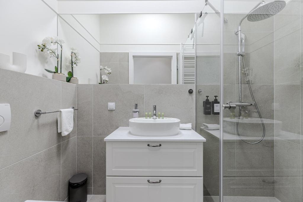 River Premium Apartments - 17