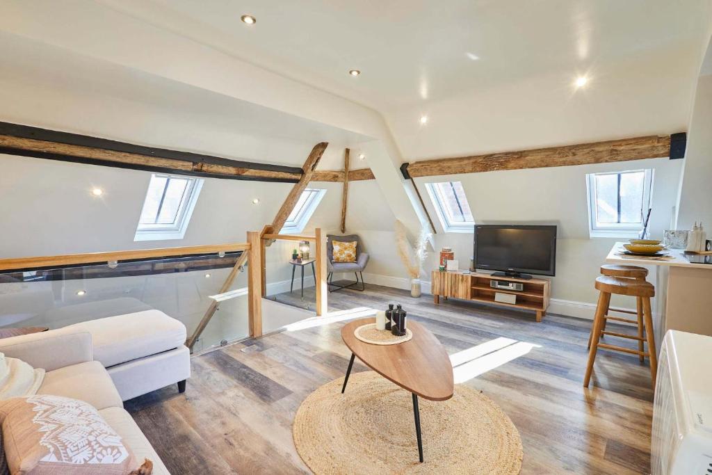 Μια τηλεόραση ή/και κέντρο ψυχαγωγίας στο Host & Stay - Vinegar House