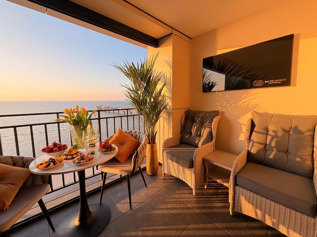 Posezení v ubytování Sea View Smart & Garden VIP Apartment