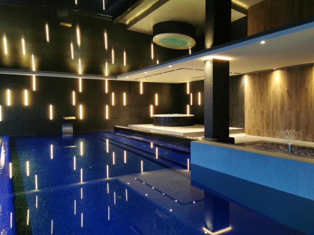 Bazén v ubytování Sea View Smart & Garden VIP Apartment nebo v jeho okolí