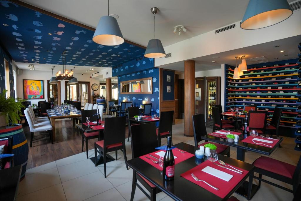 Imola Udvarház Dessert Hotel - Resim 12