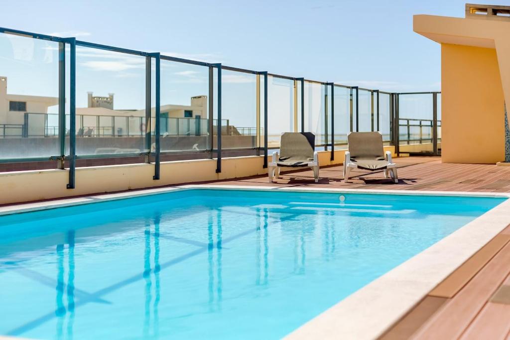 Marina Village - Roof top Pool By Enjoy Your Stay
