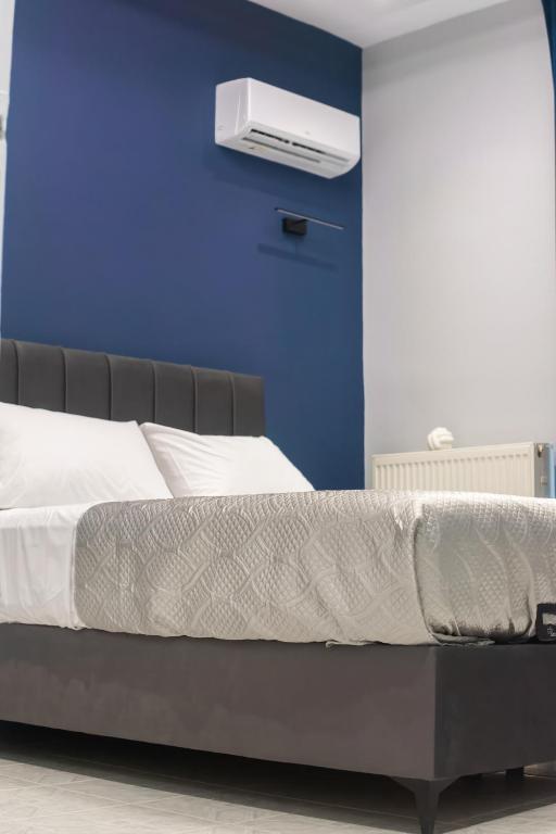 Postel nebo postele na pokoji v ubytování Paradise Apartment, Lardos Village