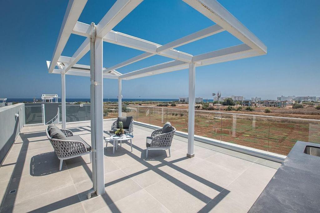 Balkón nebo terasa v ubytování Villa Manta Agrotikos - Stunning 3 Bedroom Protaras Villa With Pool - Close To The Beach