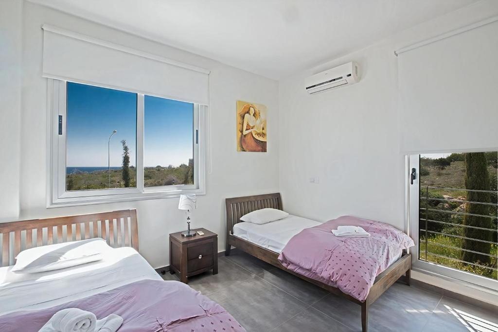 Villa Kono Sunshine - Luxury 4 Bedroom Cape Greco - Villa Close To Beach With Panoramic Views