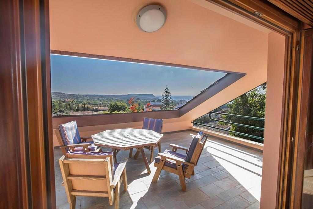 Villa Ayia Napa Foothills, Exquisite 5Bdr Ayia Napa Villa With Pool And Stunning Views