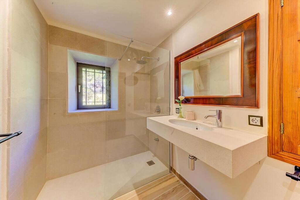 A bathroom at Tranquil Pollensa Villa Finca Plana Den Rull Set In The Beautiful Ternelles Valley Private Pool