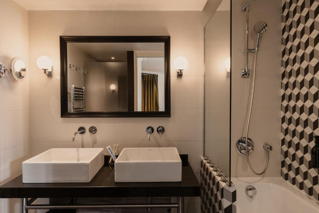 Hôtel Bourgogne & Montana - Resim 10