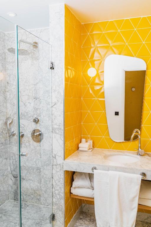 Koupelna v ubytování Hôtel Artus
