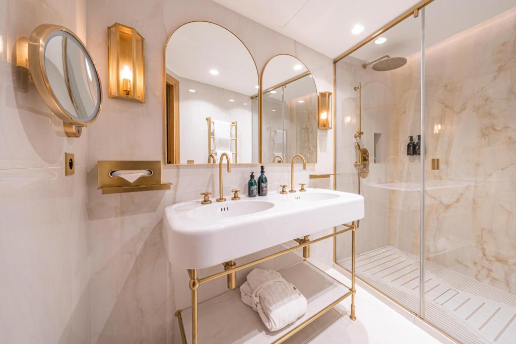 Hôtel Madison - Resim 21