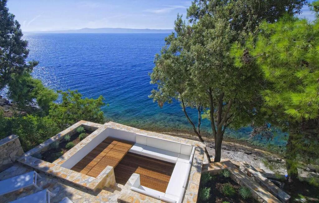 Stunning Brac Villa 5 Bedrooms Villa Selca Brac 5 Metres To The Beach Private Swimming Pool Selca
