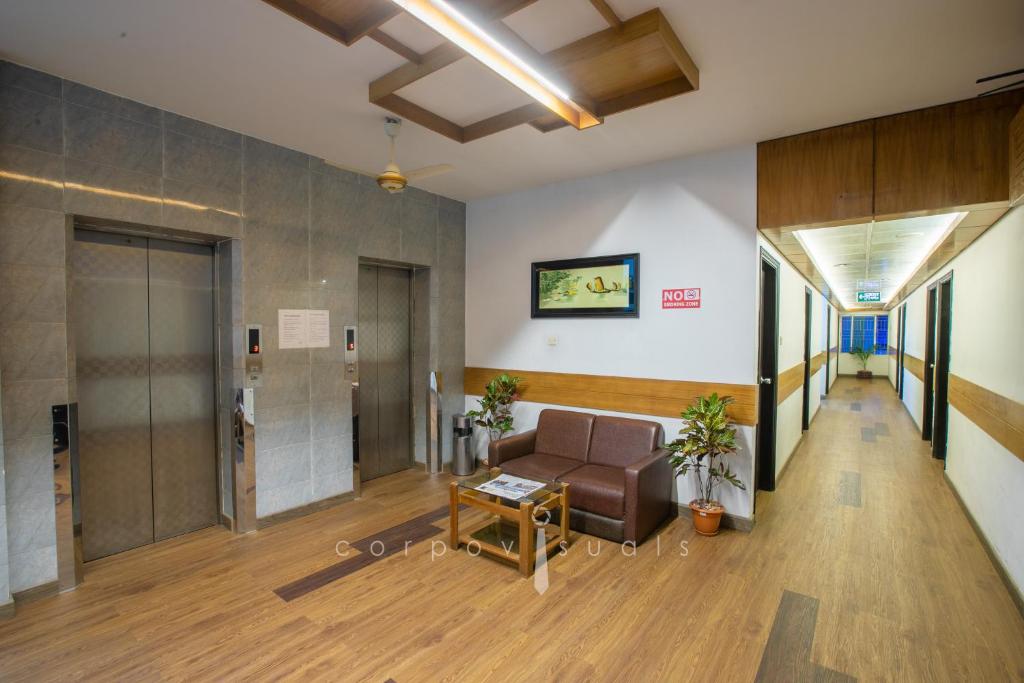 Kuchyň nebo kuchyňský kout v ubytování SEL Nibash Hotel & Serviced Apartments