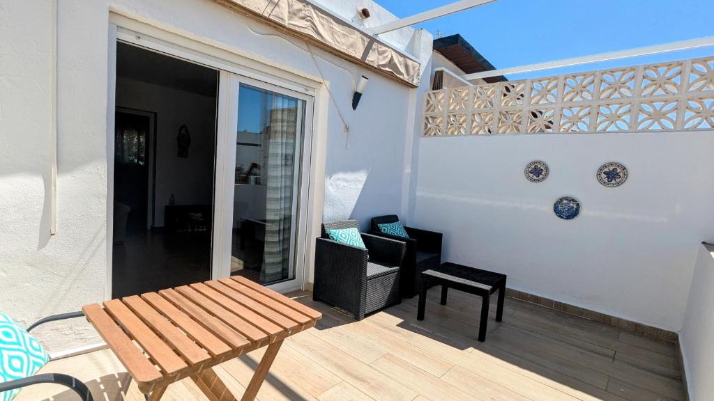 Balkón nebo terasa v ubytování Conil terraza apartamentos