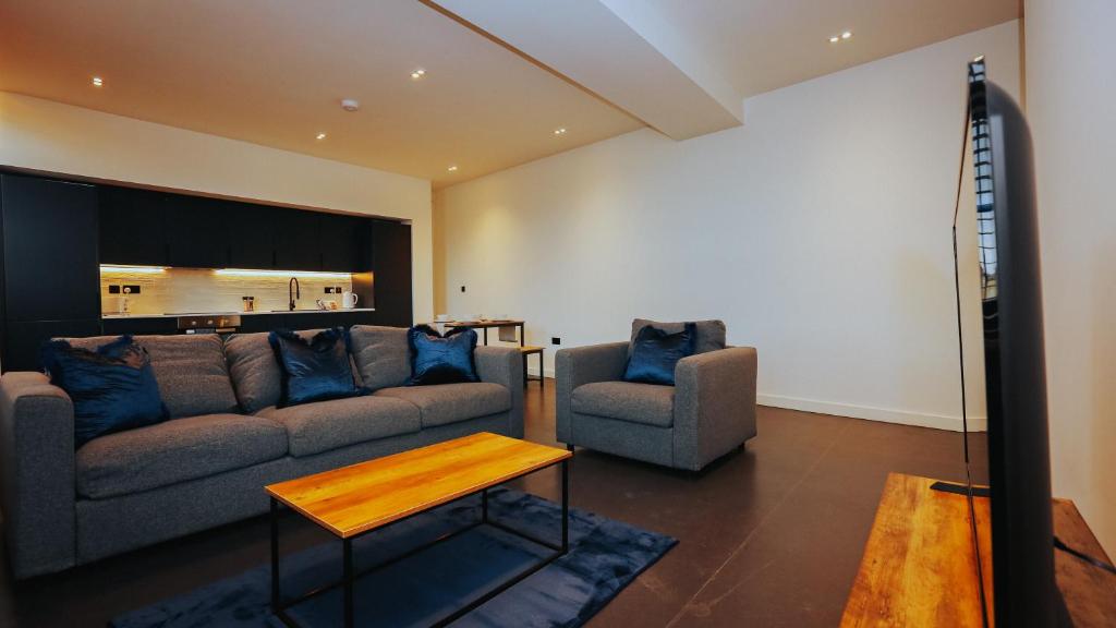 Posezení v ubytování StayZo_Nichols Building_Spacious 3-Bedroom Apartment