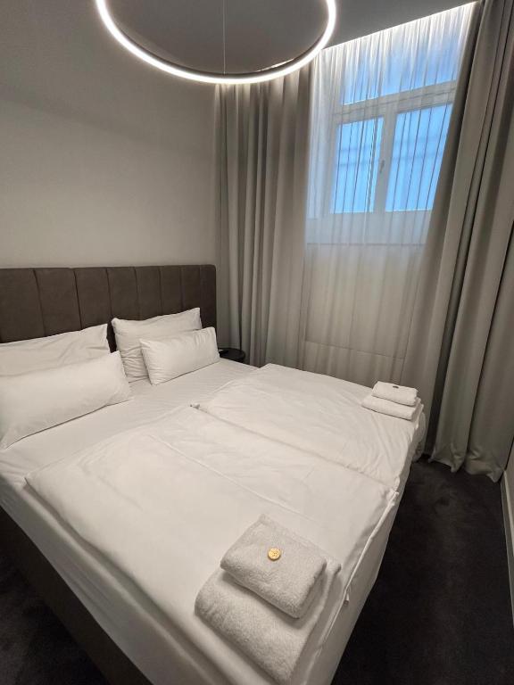 
Triple Room - Lower Ground Floor
