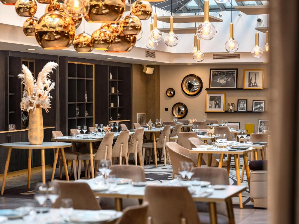 Niepce Paris, Curio Collection By Hilton - Resim 31