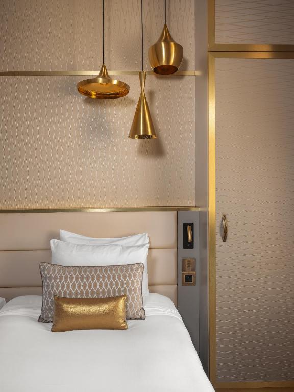 Niepce Paris, Curio Collection By Hilton - Resim 32