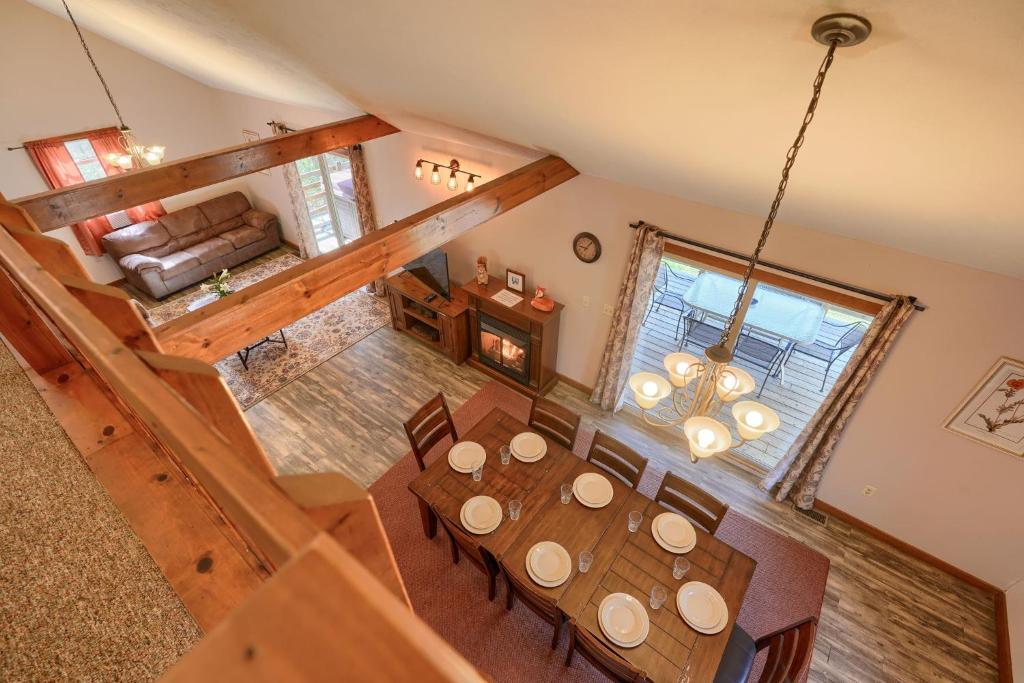 an overhead view of a dining room with a table and chairs at Wyandot Woods - Hillside in Laurelville