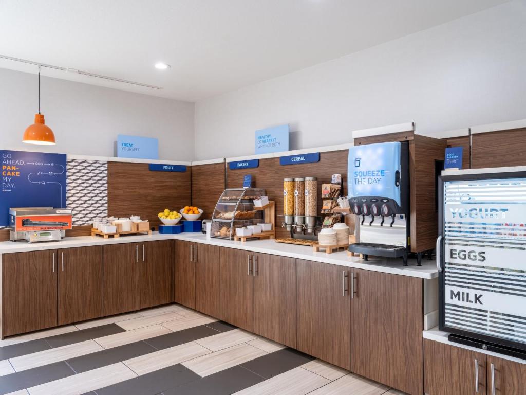 Holiday Inn Express Lodi by IHG photo