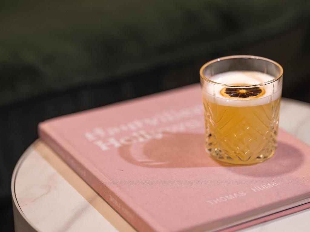 Niepce Paris, Curio Collection By Hilton - Resim 21