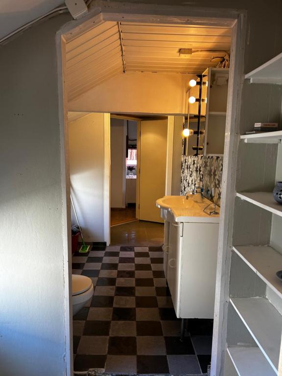 Kuchyň nebo kuchyňský kout v ubytování Brahegatan