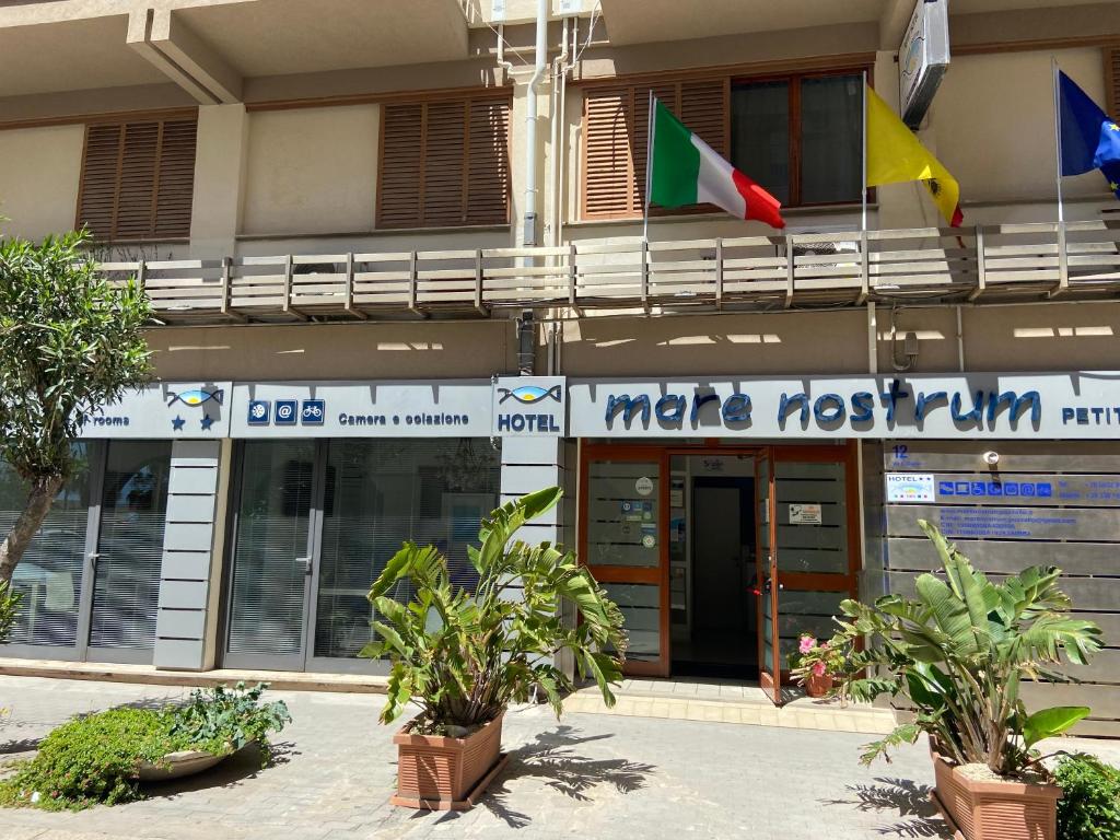 Budova, kde se hotel nachází