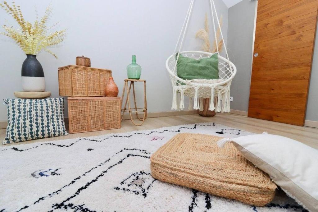 Łóżko lub łóżka w pokoju w obiekcie Duplex 120m2 terrasse vue sur Nîmes