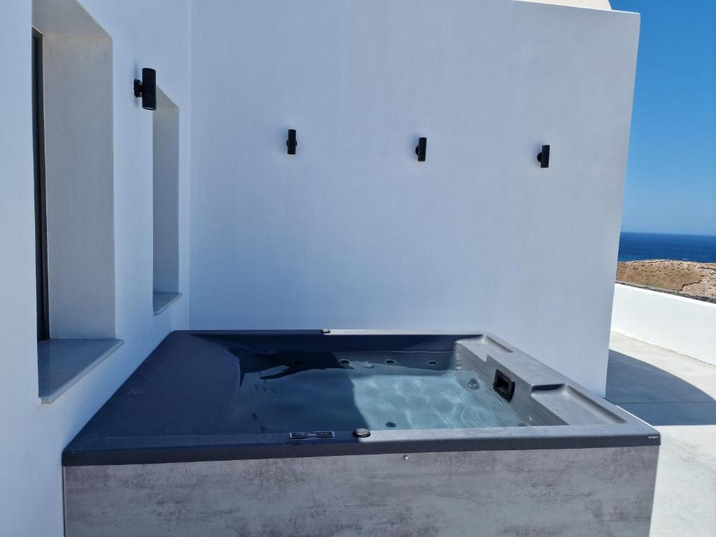 Fotografie z fotogalerie ubytování Swell Suites, Santorini v destinaci Vourvoúlos