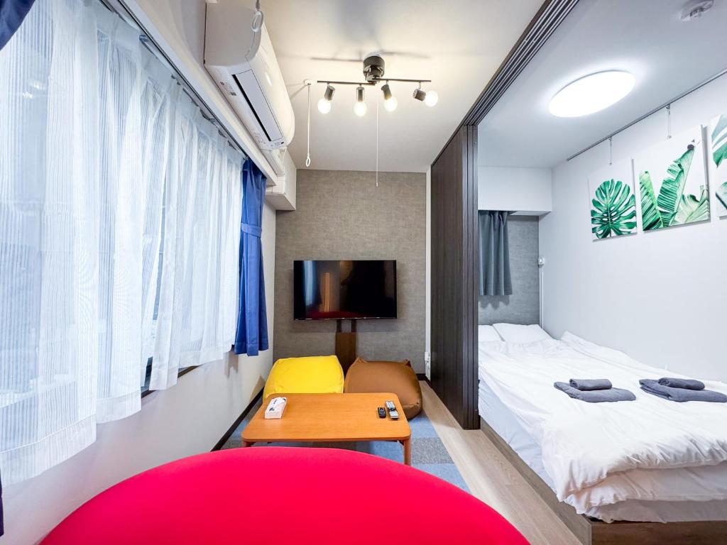 Triphome Shinjuku East 4F