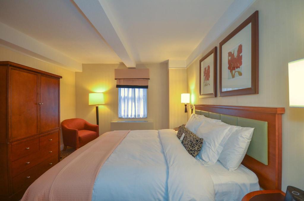 San Carlos Hotel New York - Elite One-Bedroom Suite Queen