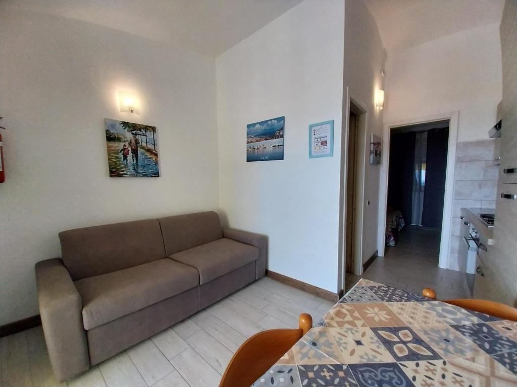 A seating area at Paradise Flat - View, Garden & Parking (200Mt Sea)