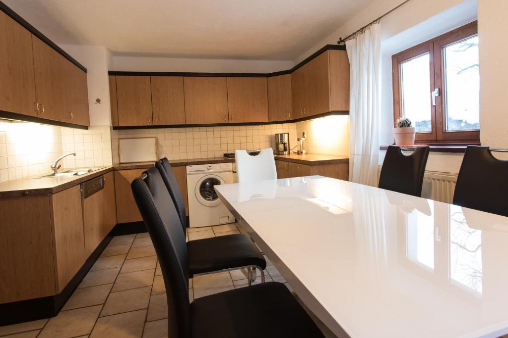 Kuchyň nebo kuchyňský kout v ubytování Ferienhof Haderlehn