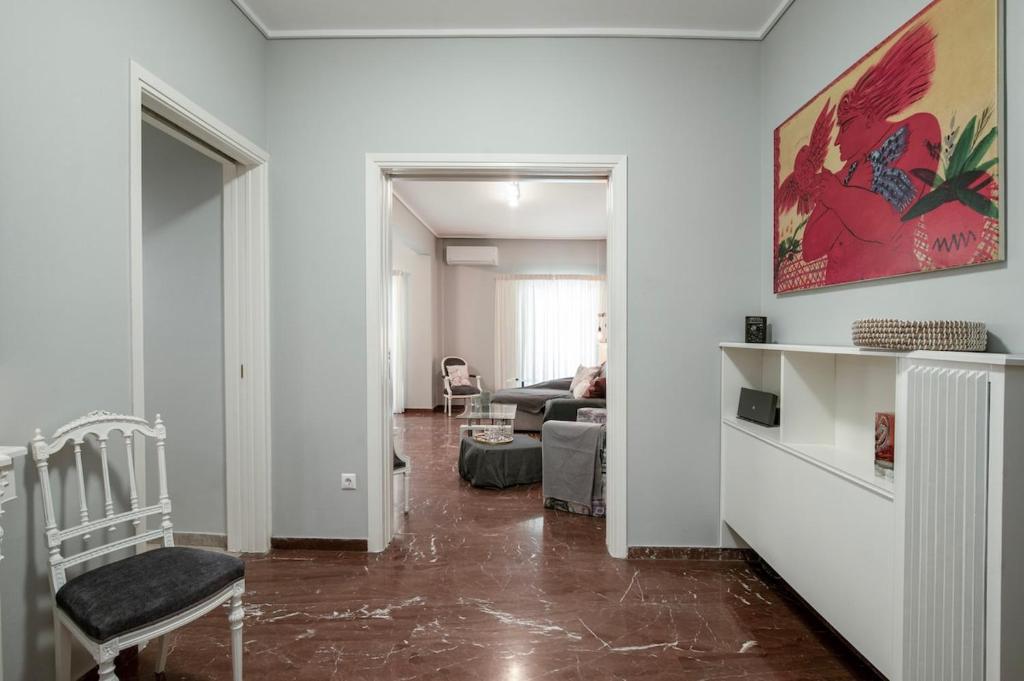 AthensHomes Spacious Comfort Metro apt 3Br 2Ba