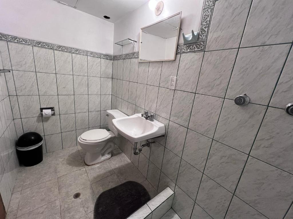 Koupelna v ubytování Eco Inn