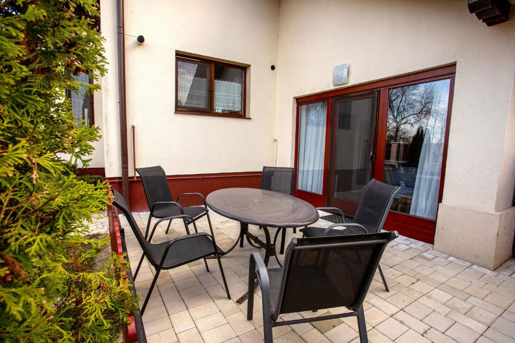 Patio nebo venkovní prostory v ubytování Pensiunea Nobila Băile Figa