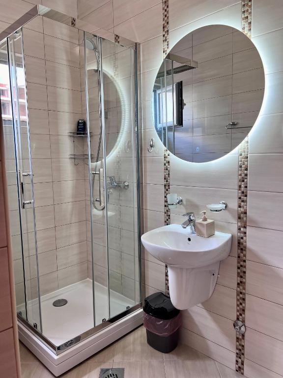 Apartments Sirena - Modern stay with free parking - 18