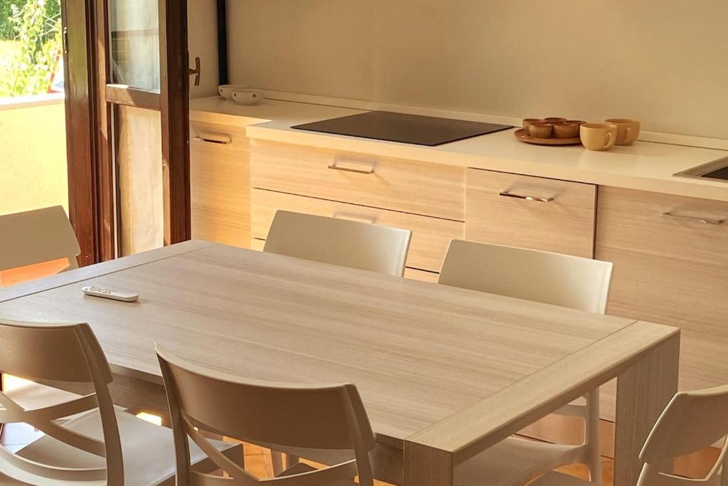 Küche/Küchenzeile in der Unterkunft Delizioso appartamento sul lago - Casa Marina