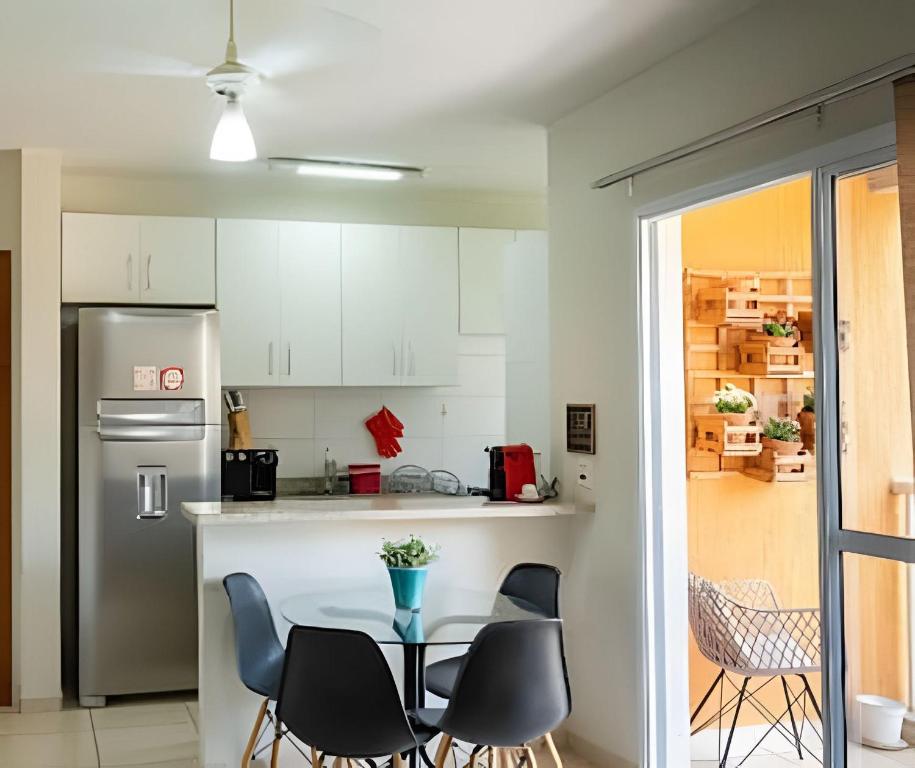 Dapur atau dapur kecil di Flat completo e bem localizado