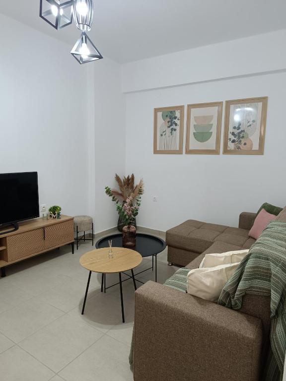 TV a/nebo společenská místnost v ubytování Tatti's Apartment