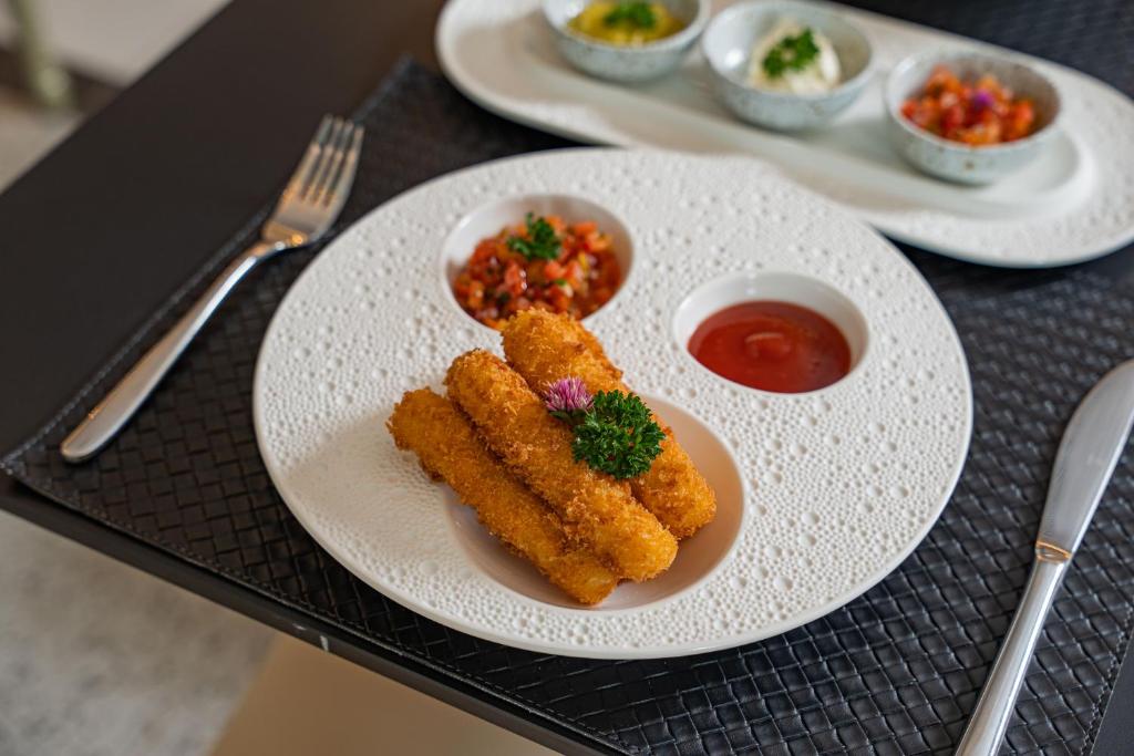 Chateau Du Village Patong - Resim 21