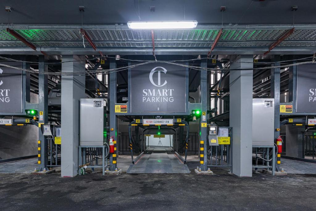 Chateau Du Village Patong - Resim 25