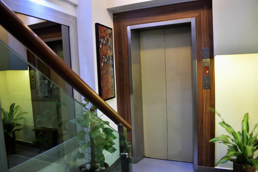 لابی و فضای عمومی Xpeed Holiday Hotel - تصویر ۵