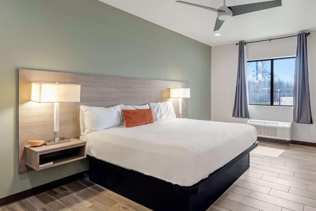 Americas Best Value Inn San Antonio Downtown Riverwalk - Suite King