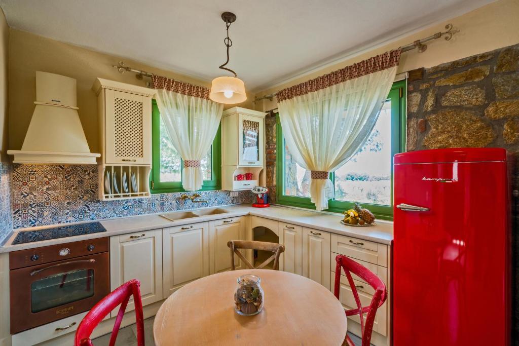 Mediterraneo Luxury Suites Halkidiki - 10