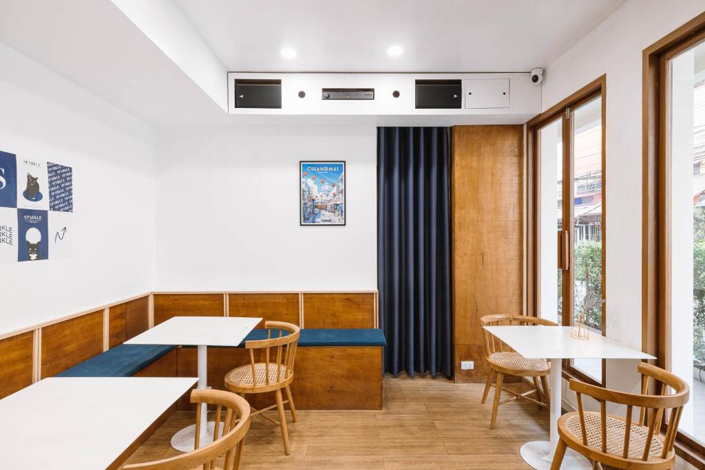 Maplewood Hotel Chiangmai - Resim 11