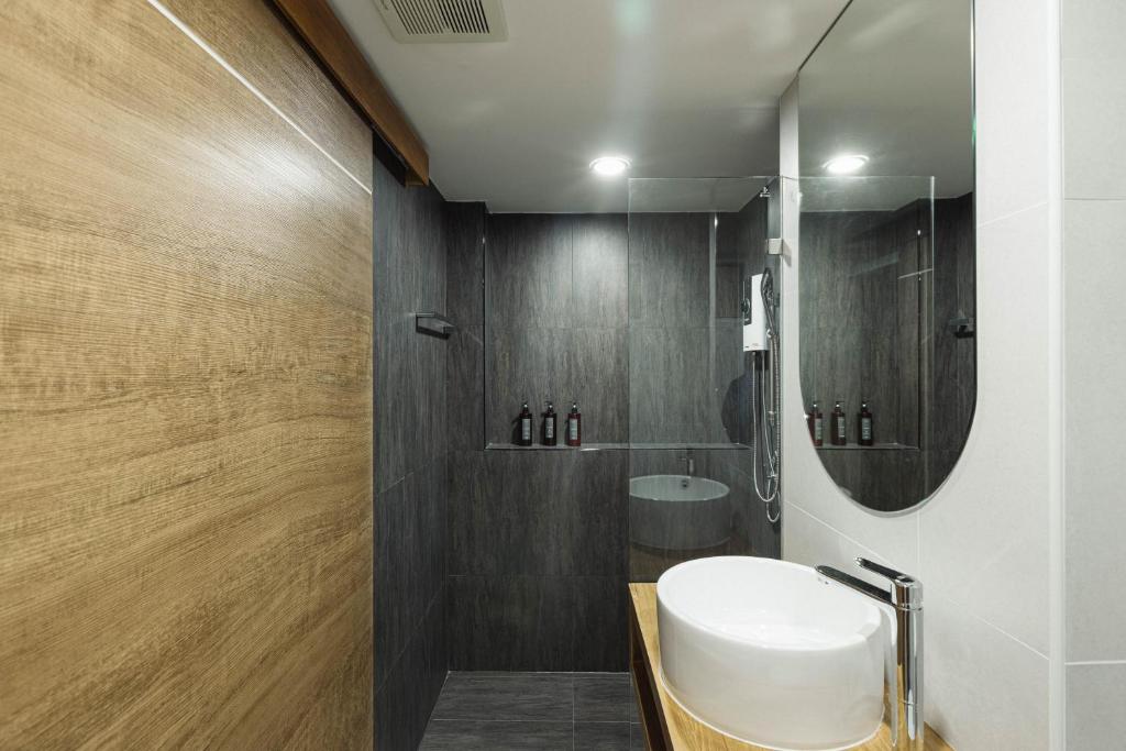 Maplewood Hotel Chiangmai - Resim 18