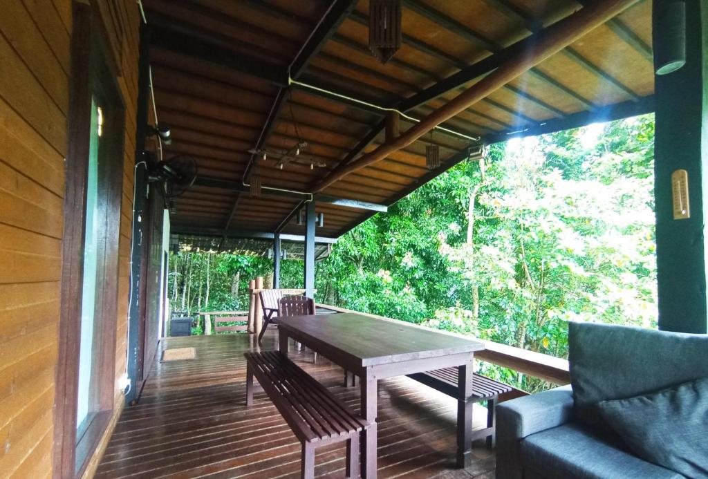 Balkón nebo terasa v ubytování Naluyan Jungle Lodge